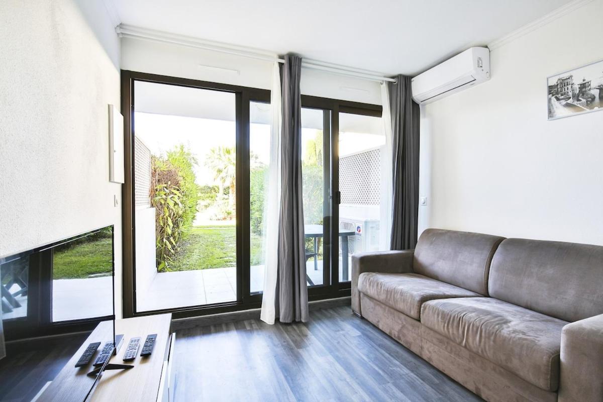 Superbe 2 Piece Tout Confort , Piscine /Ac/Parking Villa Вилафранк-сюр-Мер Екстериор снимка